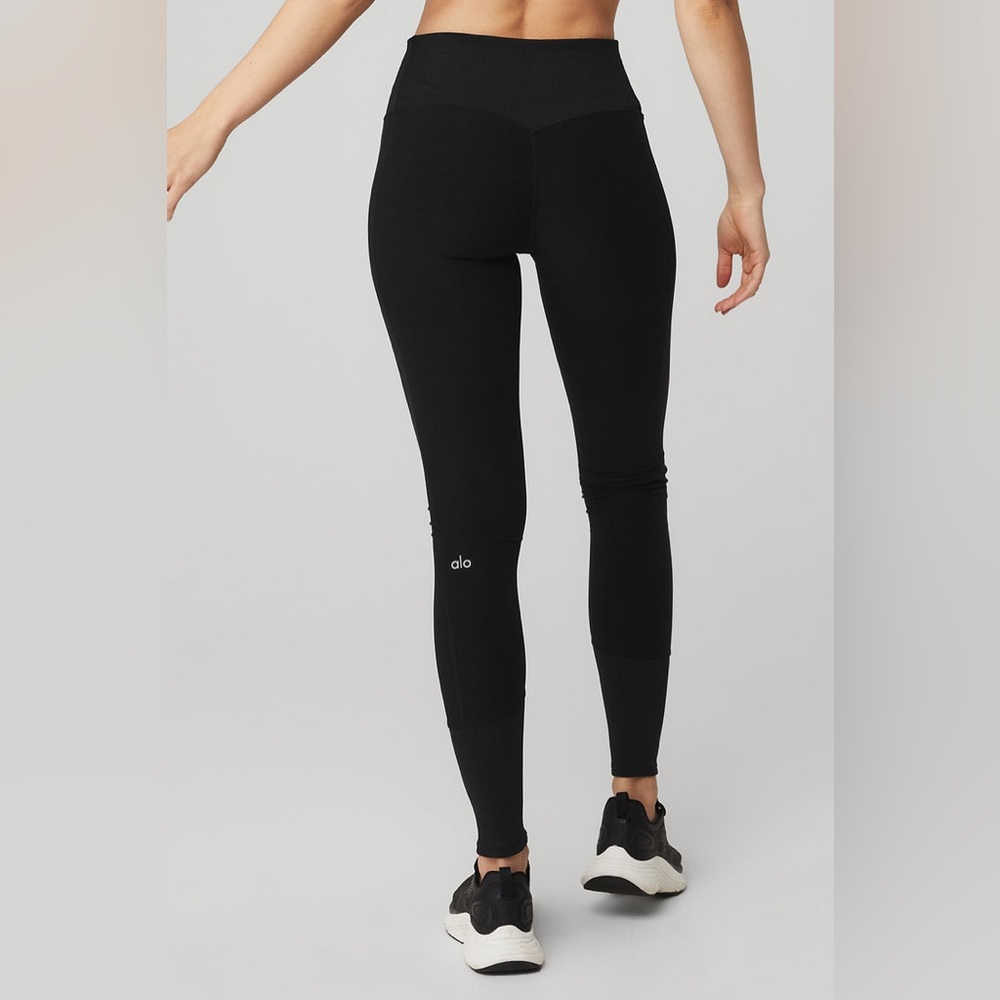 Alo Yoga Black Full Length Leggings - Size XL